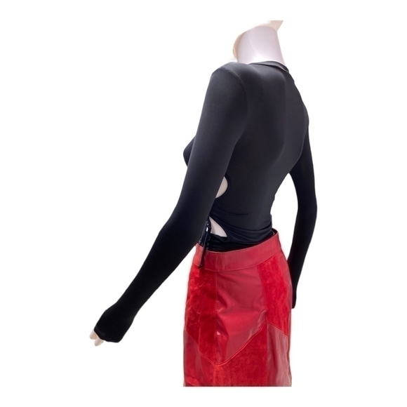 Top Chic Cut-Out Sides Long Sleeve Tee shirt. - Picture 1 of 6